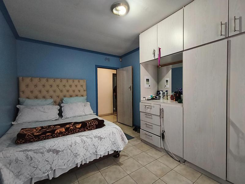 7 Bedroom Property for Sale in Southernwood Eastern Cape
